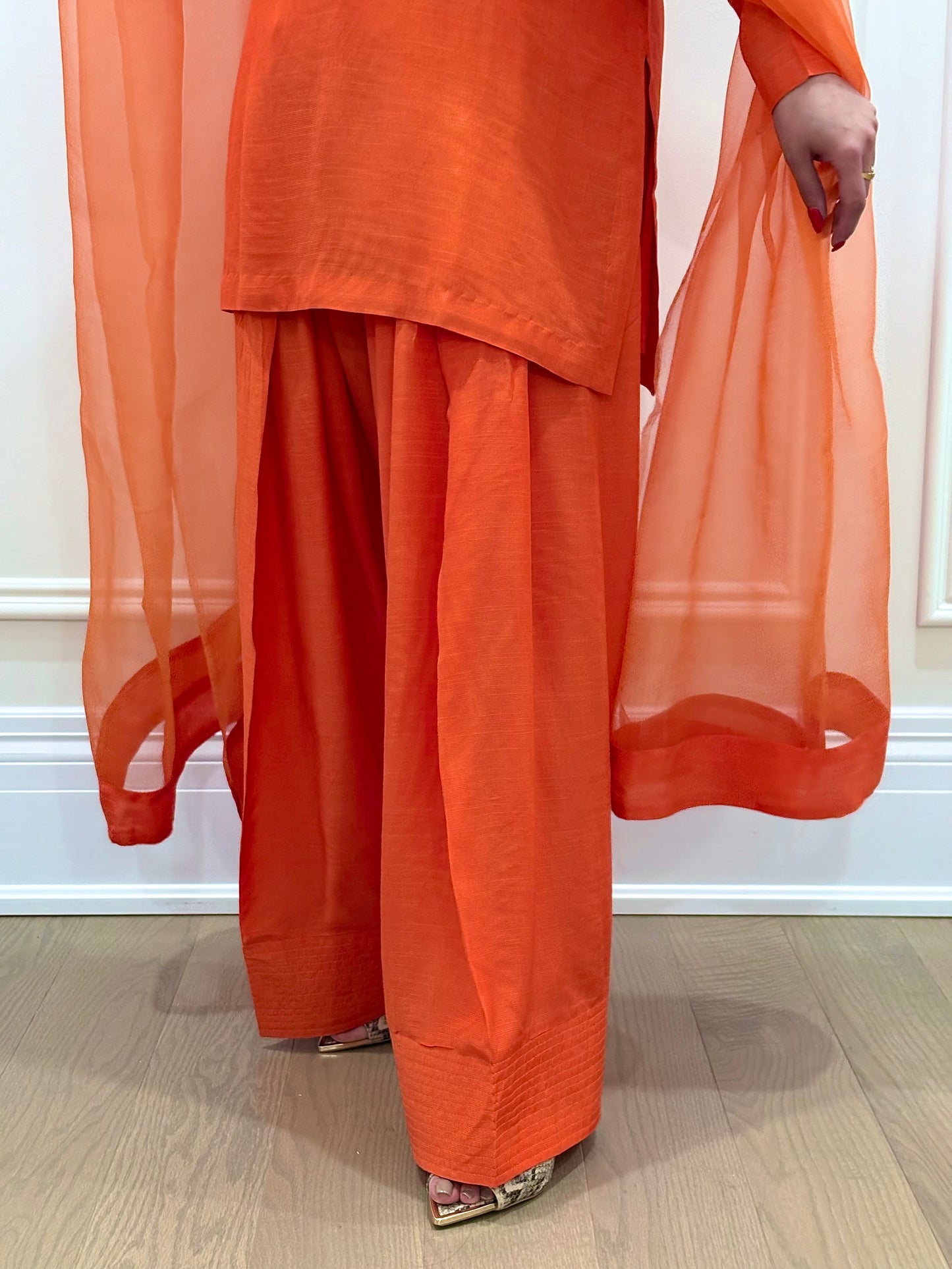 Tangerine farshi shalwar