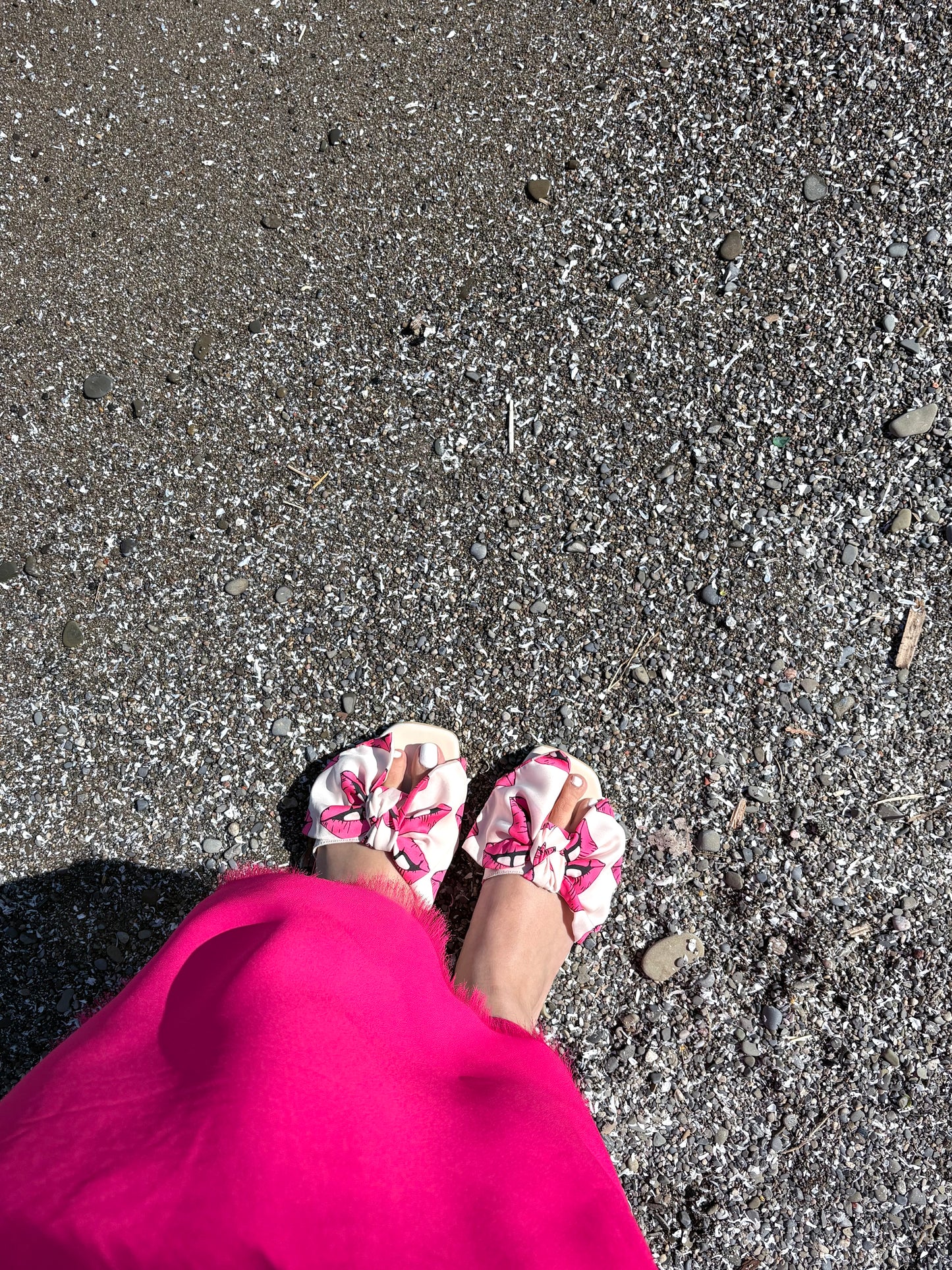 Bright magenta solene set