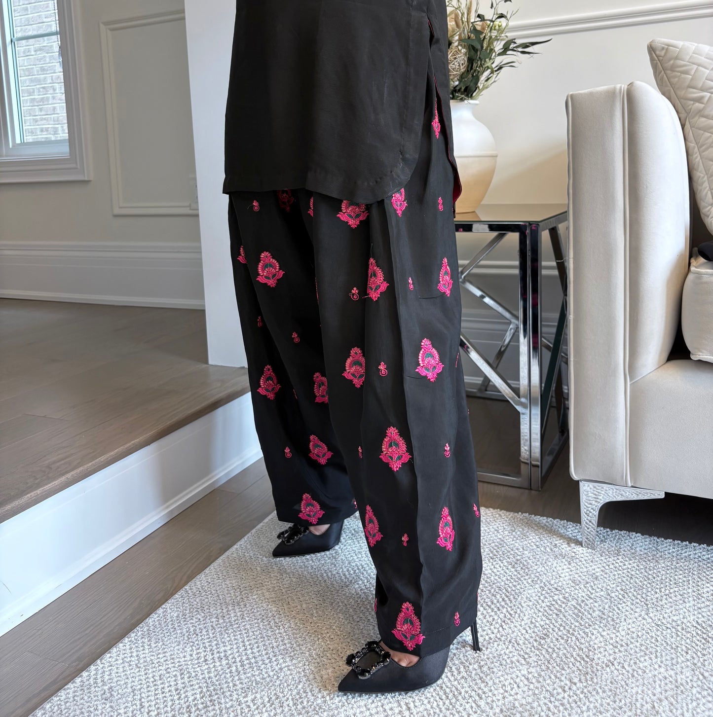 Bloom in black
