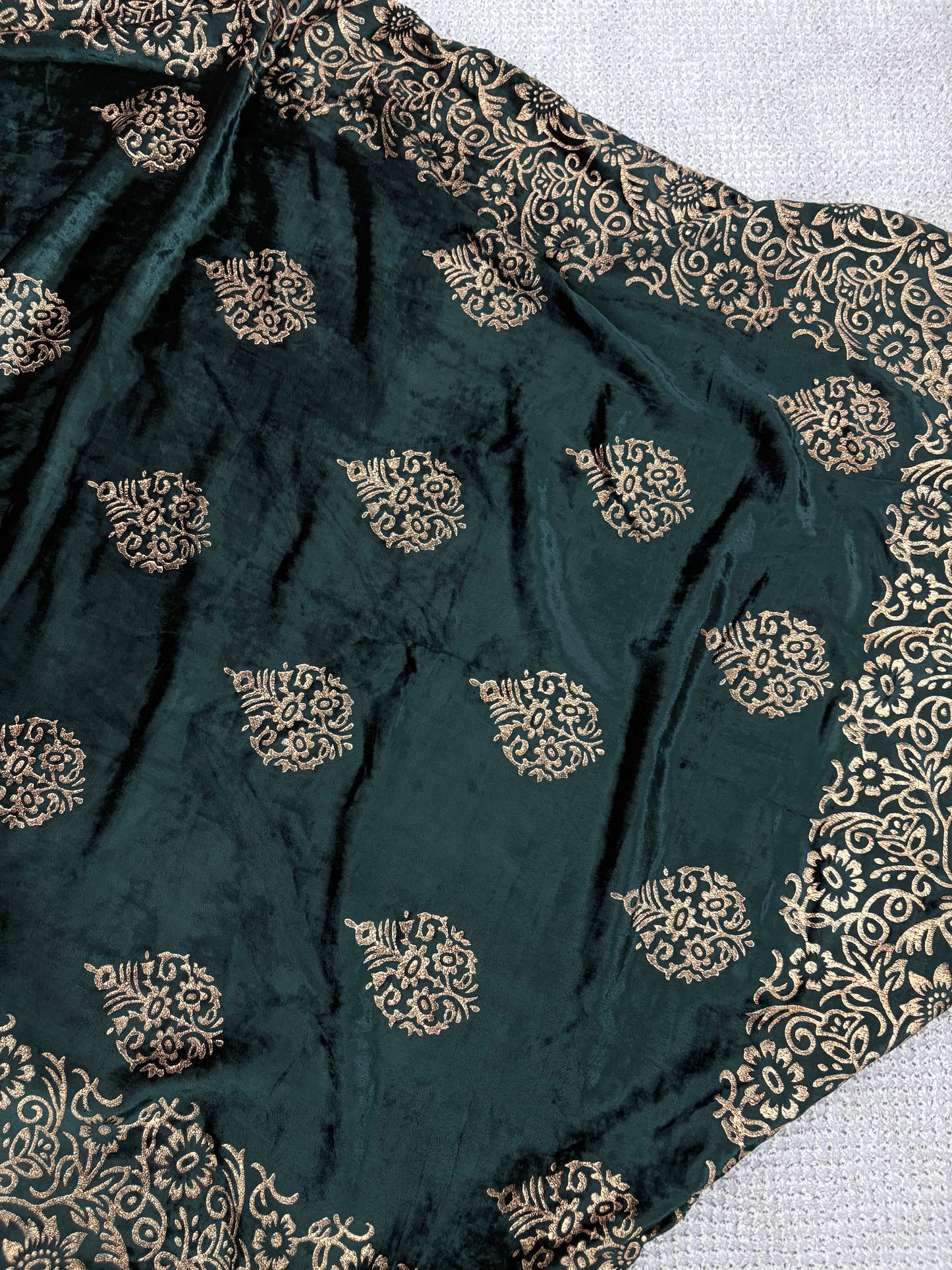 Green & white velvet shawls