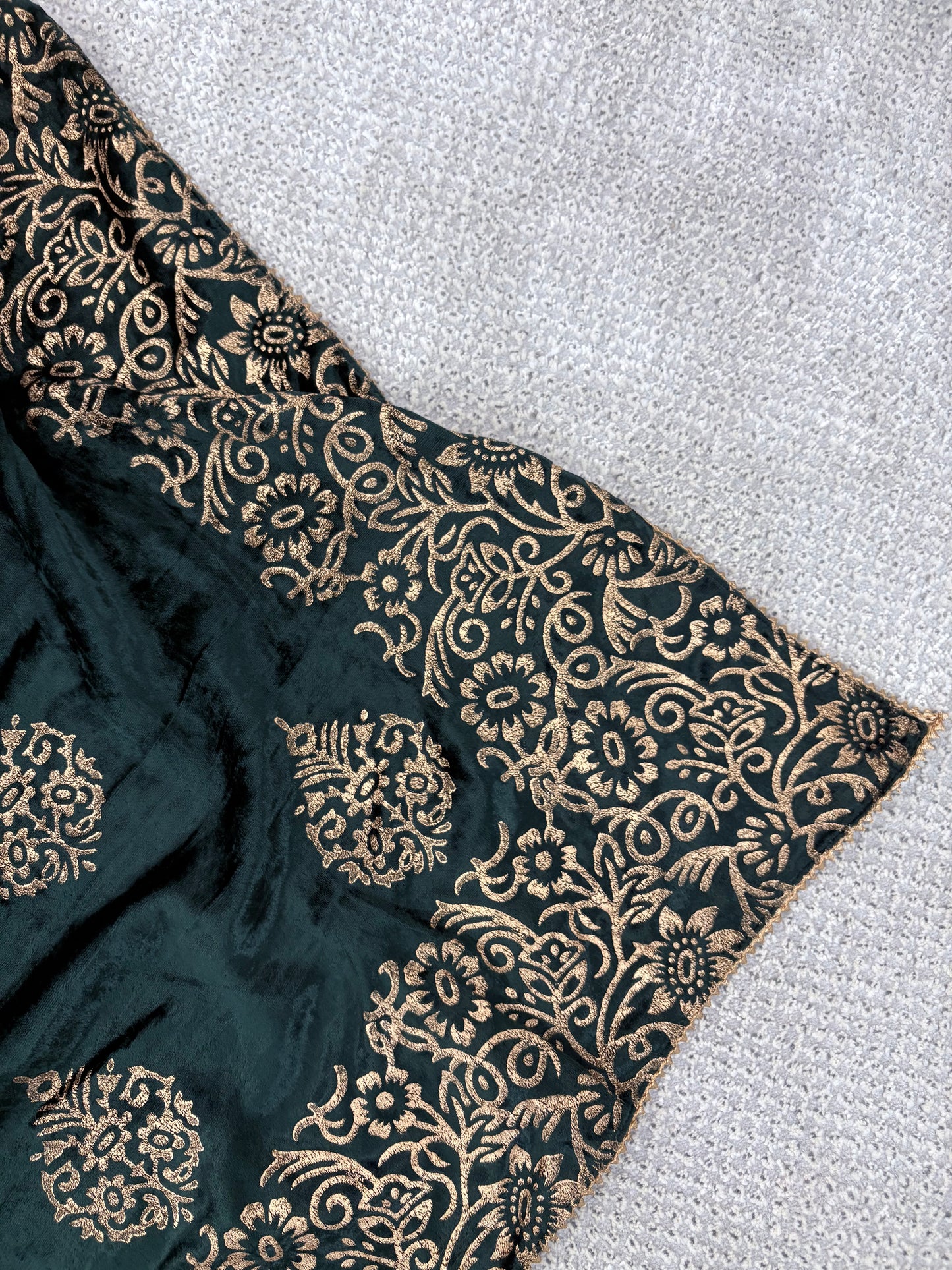 Green & white velvet shawls